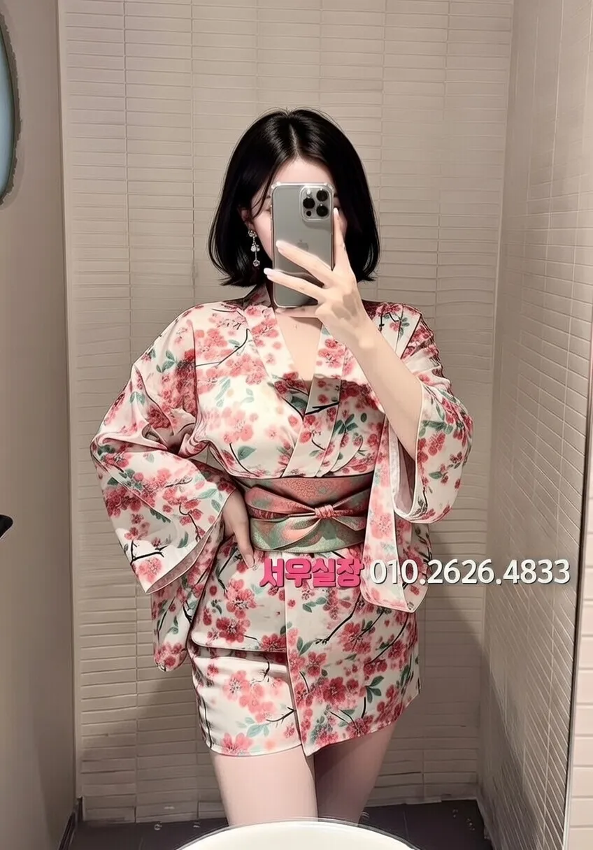 프리미엄 파트너 프로필 10 - 다양한 스타일의 매력적인 파트너