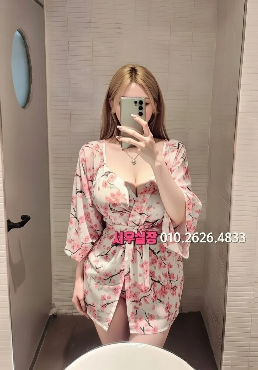 프리미엄 파트너 프로필 4 - 다양한 스타일의 매력적인 파트너